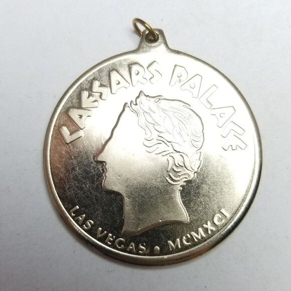 Vintage Large Caesars Palace Metal Coin Shape Pendant, Gold Tone, Retro - Picture 2 of 5